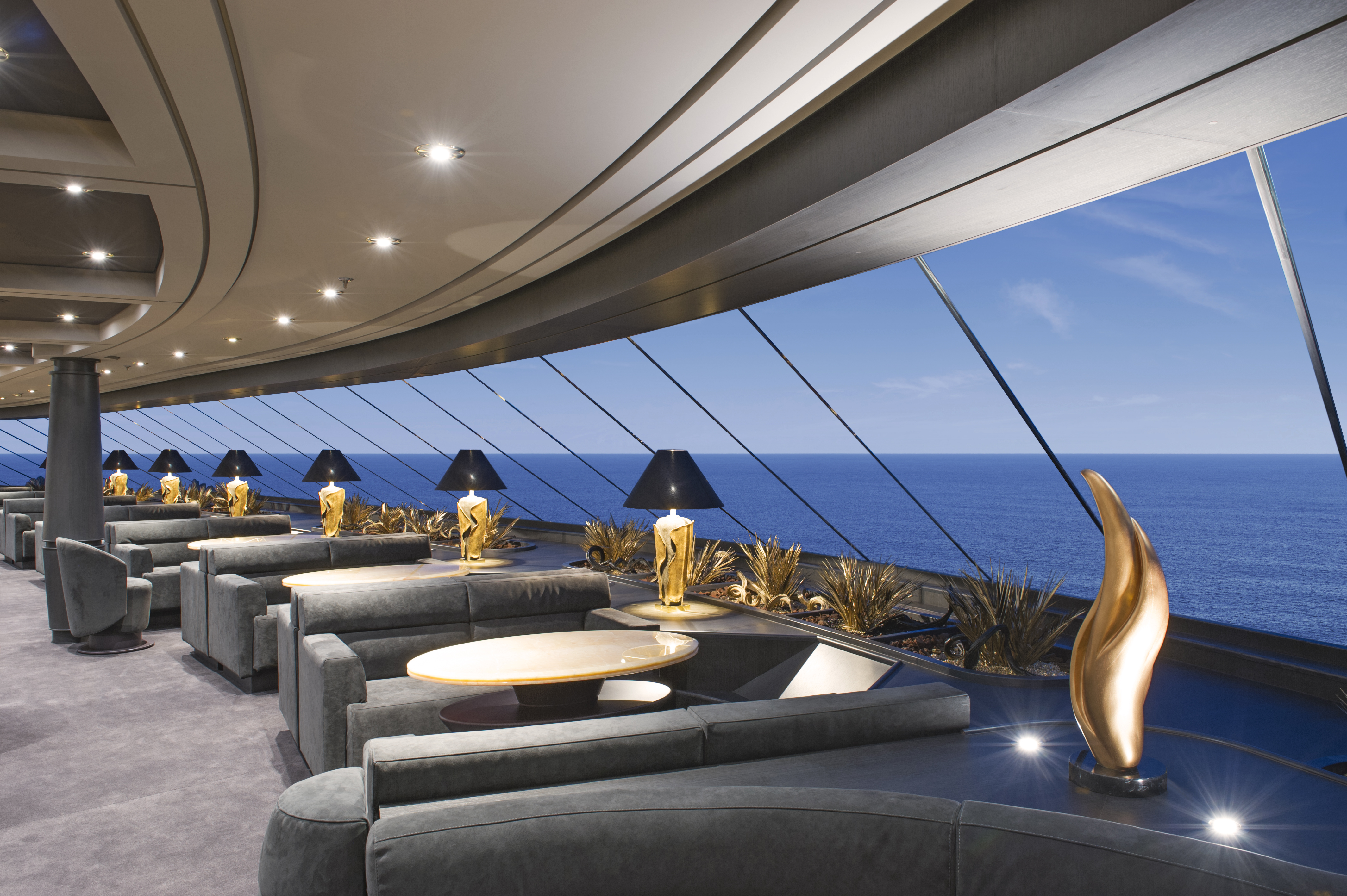 Yacht Club Top Sail Lounge1